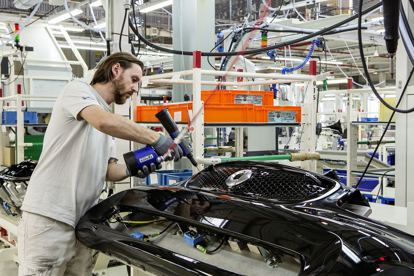 daimler_-_mercedes_production_20_copy.jpg