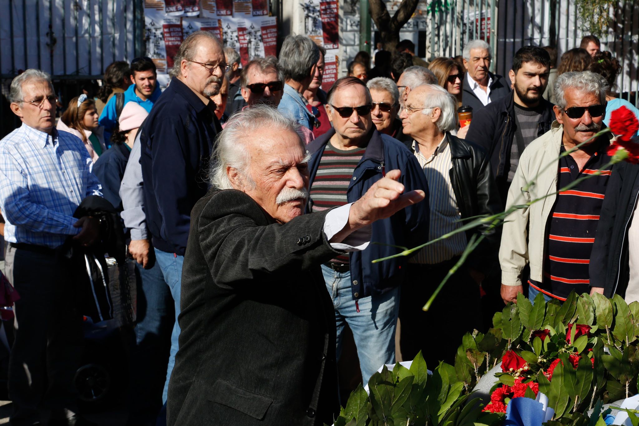 glezos1.jpg glezos1.jpg