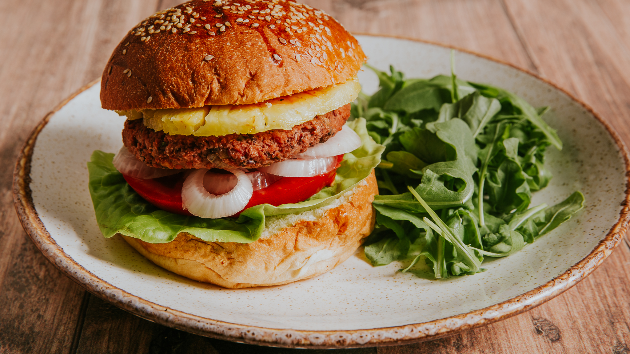hawaian_burger.jpg hawaian_burger.jpg