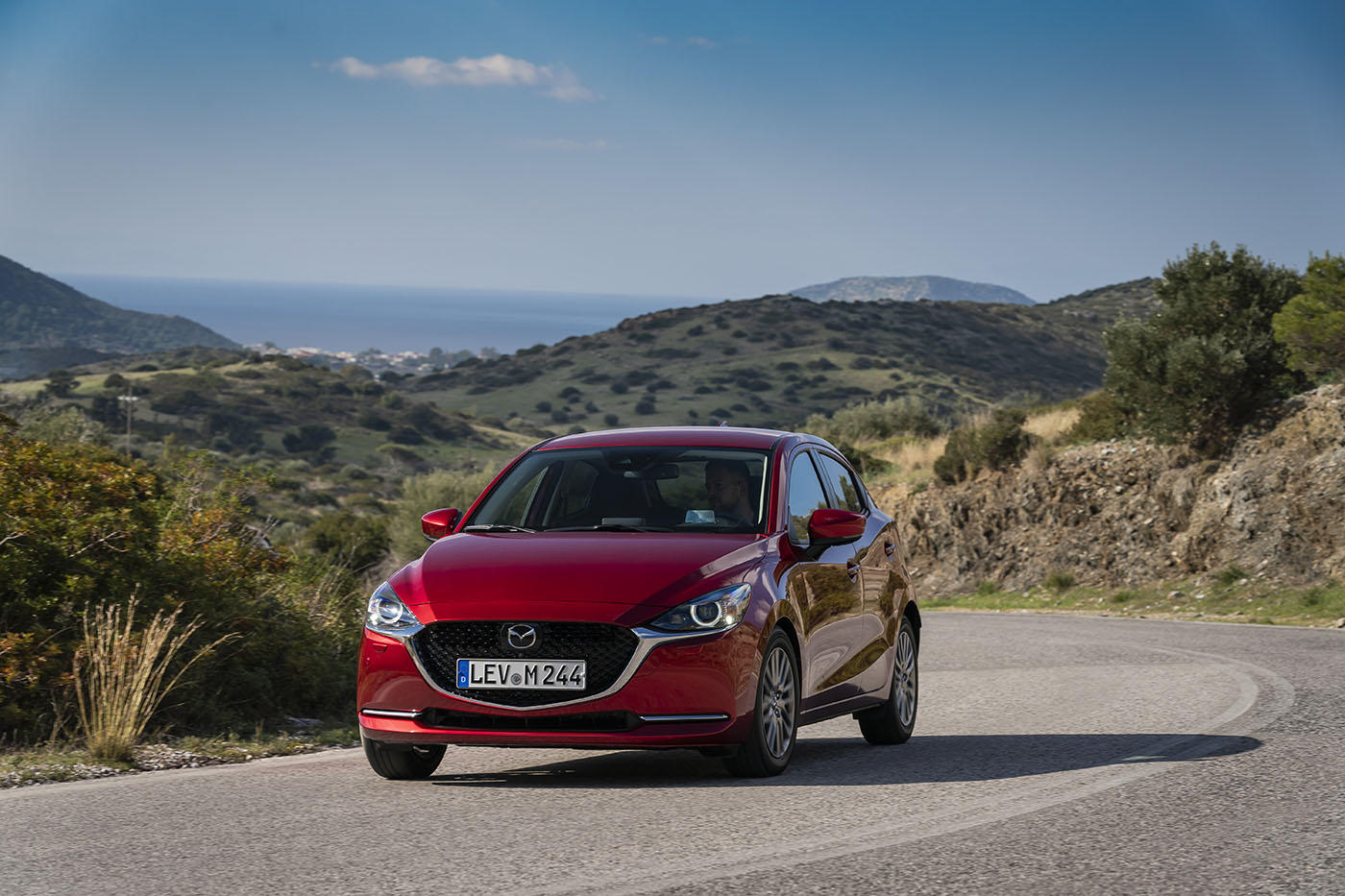 2020_mazda2_soul_red_crystal_action_67_copy.jpg 2020_mazda2_soul_red_crystal_action_67_copy.jpg