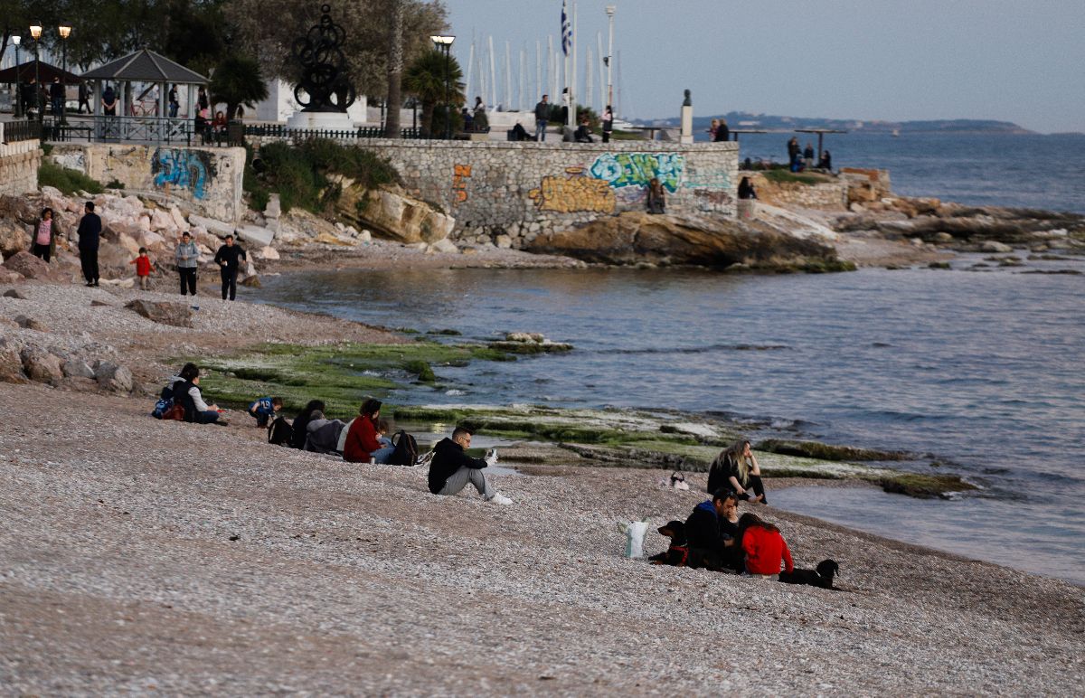 floisvos-paralia3.jpg Φλοίσβος, παραλία