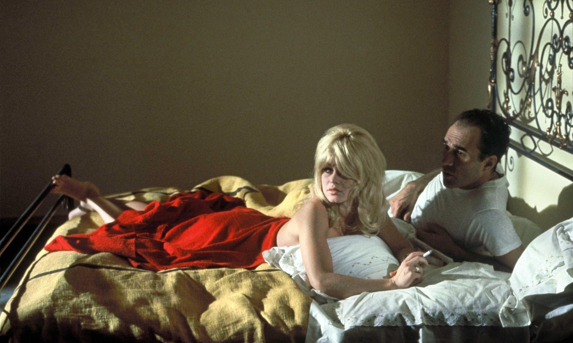 contempt-943616194-large.jpg contempt-943616194-large.jpg