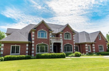 giannis_house.jpg giannis_house.jpg