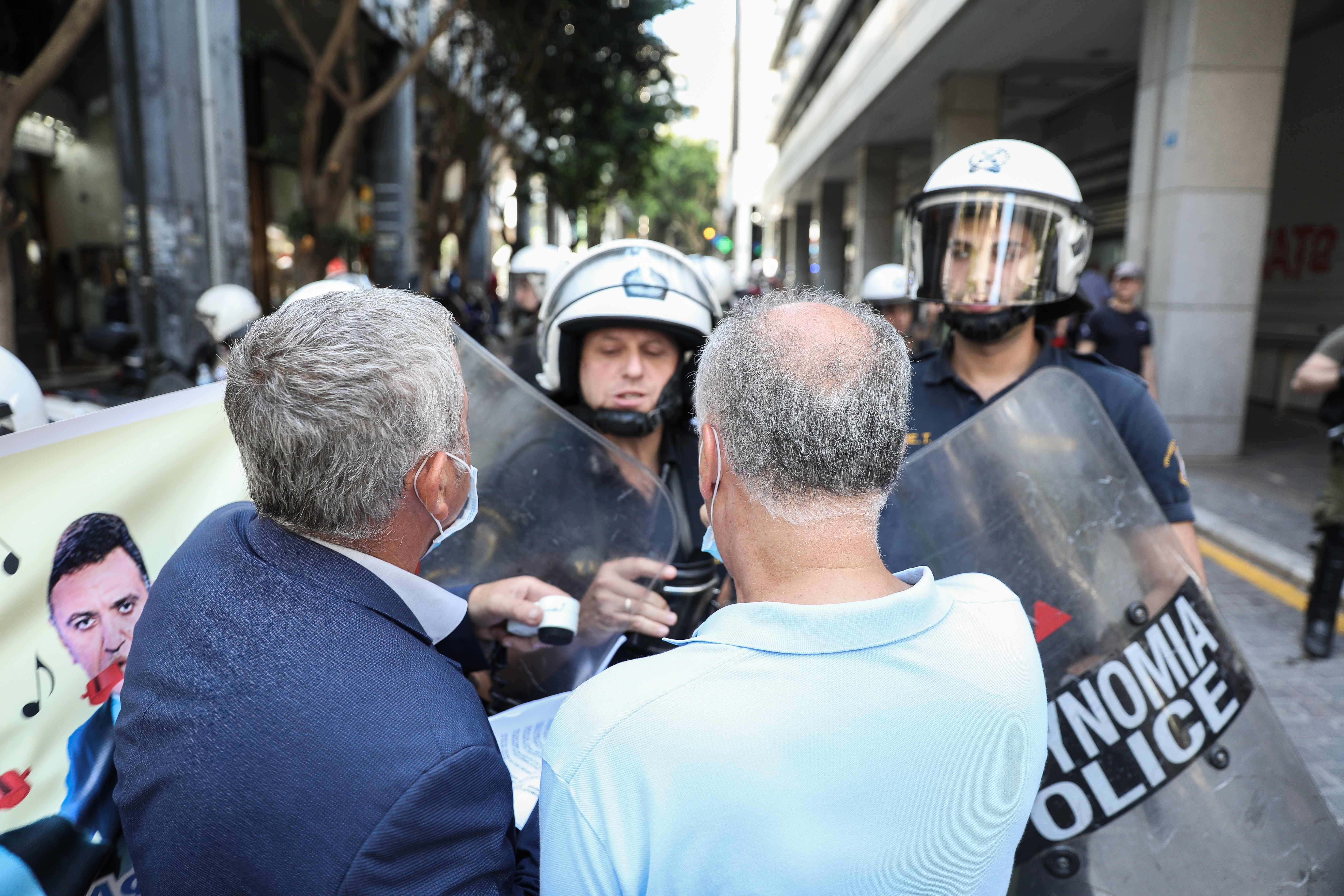 5103856.jpg 5103856.jpg