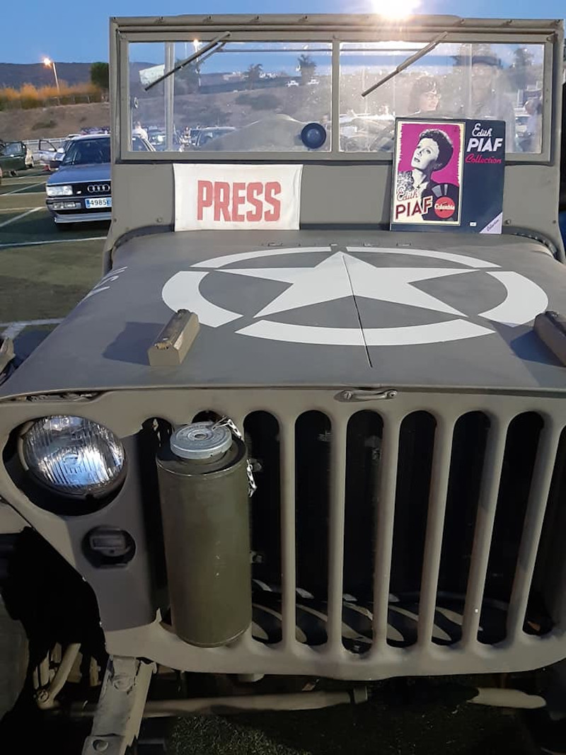 antikes-glyfada-jeep.jpg antikes-glyfada-jeep.jpg