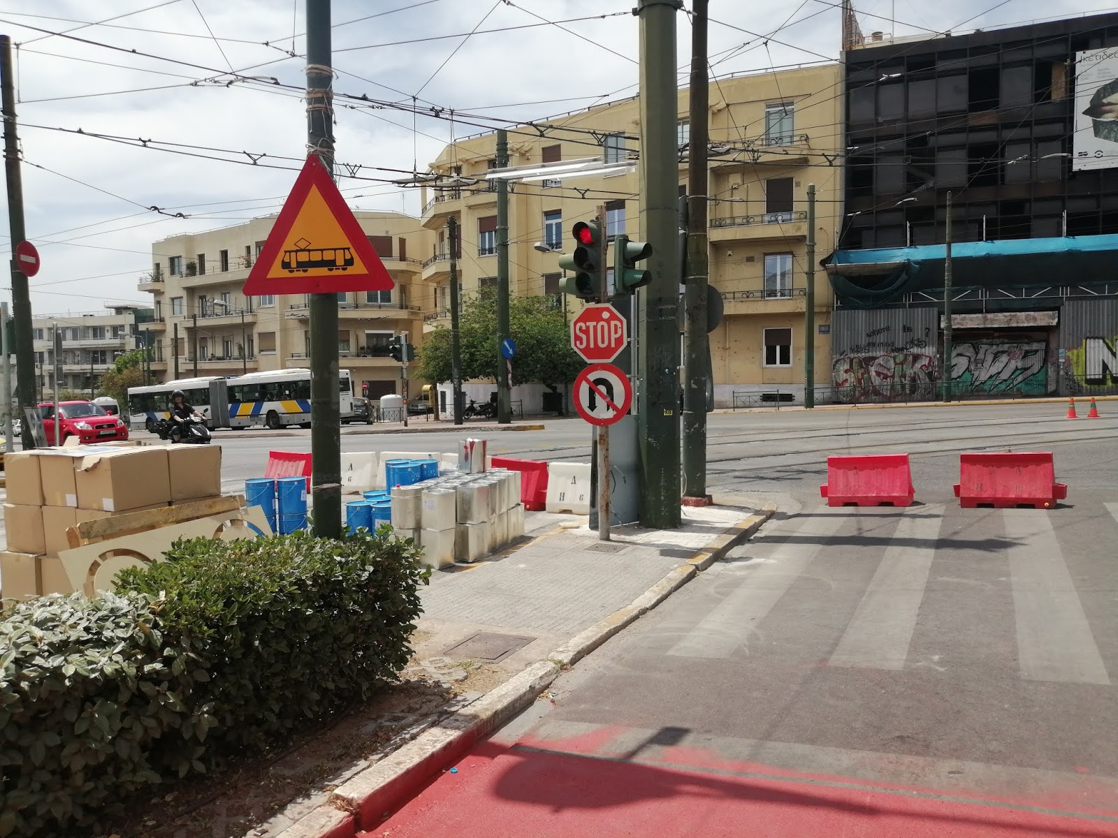 olgas_amalias_diabasi.jpg olgas_amalias_diabasi.jpg