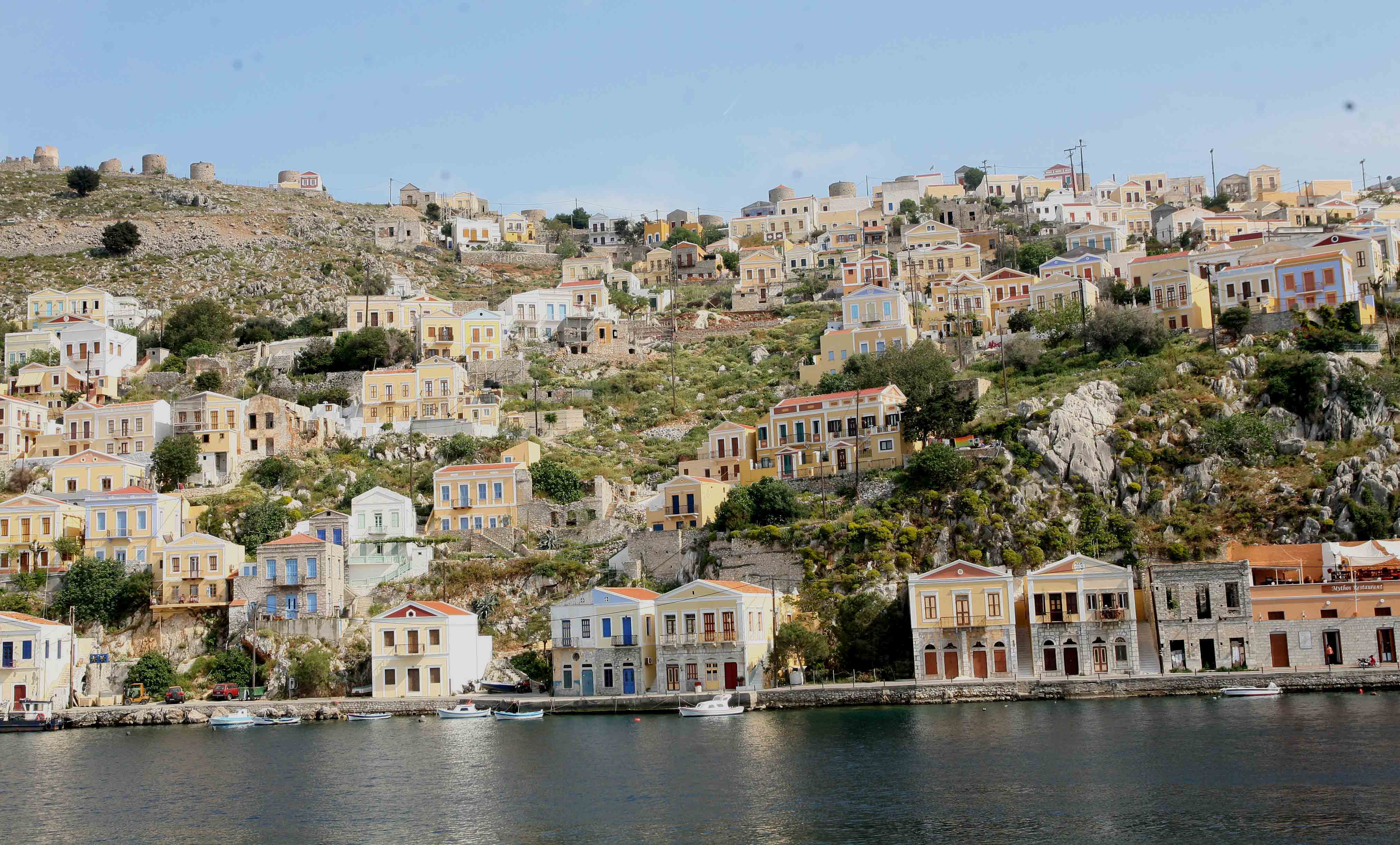 symi.jpg symi.jpg