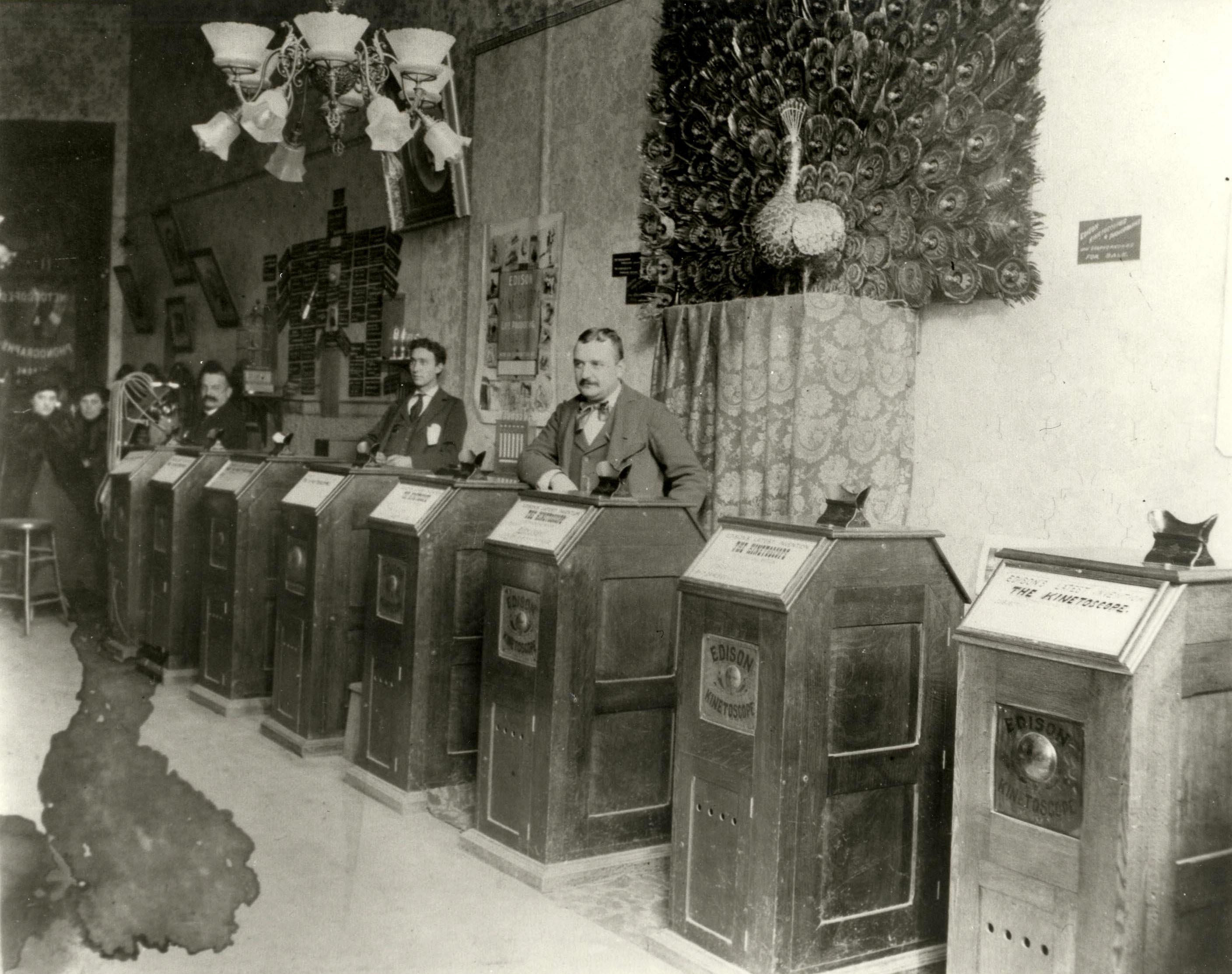 kinetoscope2.jpg kinetoscope2.jpg