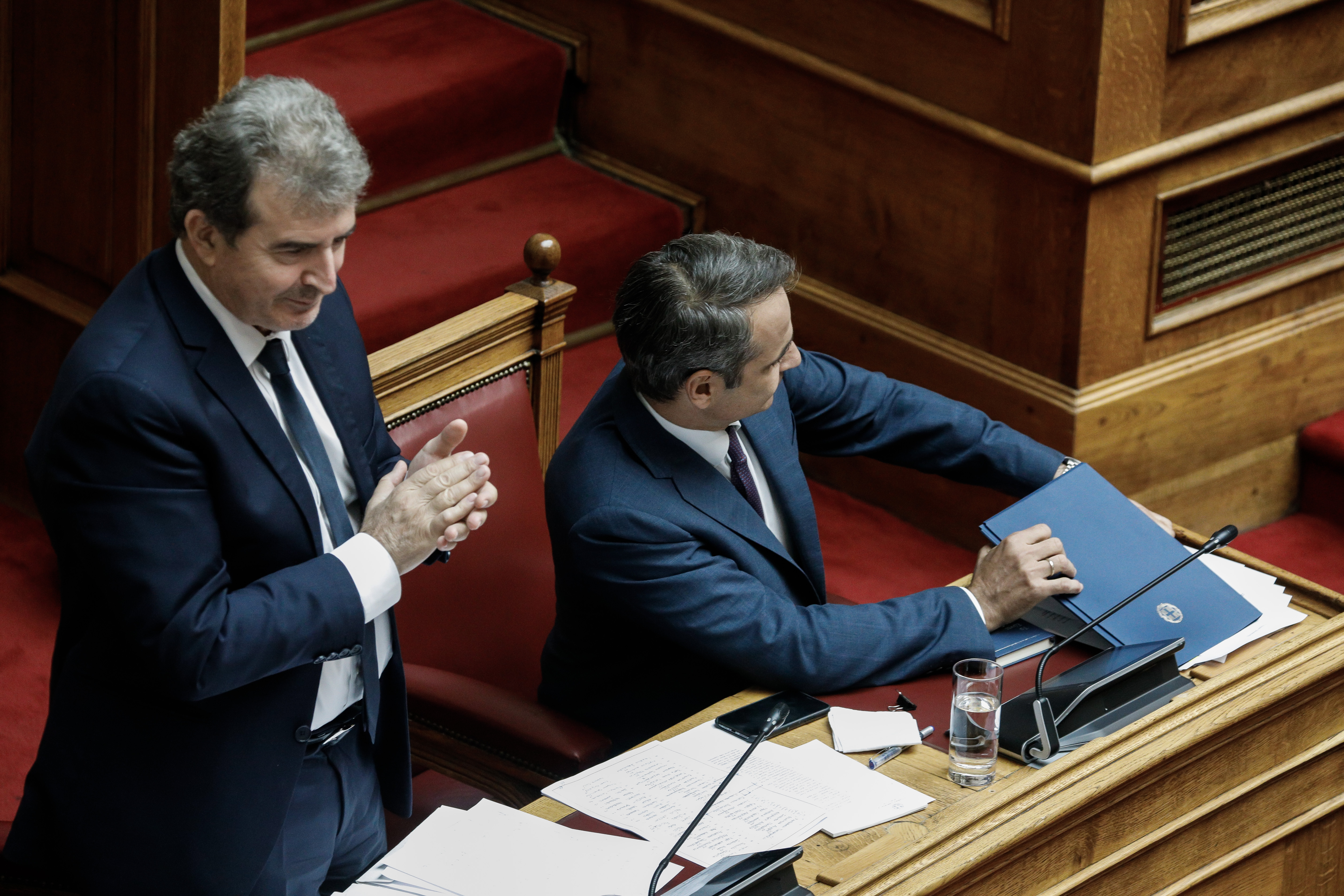 mihalis-hrysohoidis-kyriakos-mitsotakis-vouli.jpg mihalis-hrysohoidis-kyriakos-mitsotakis-vouli.jpg