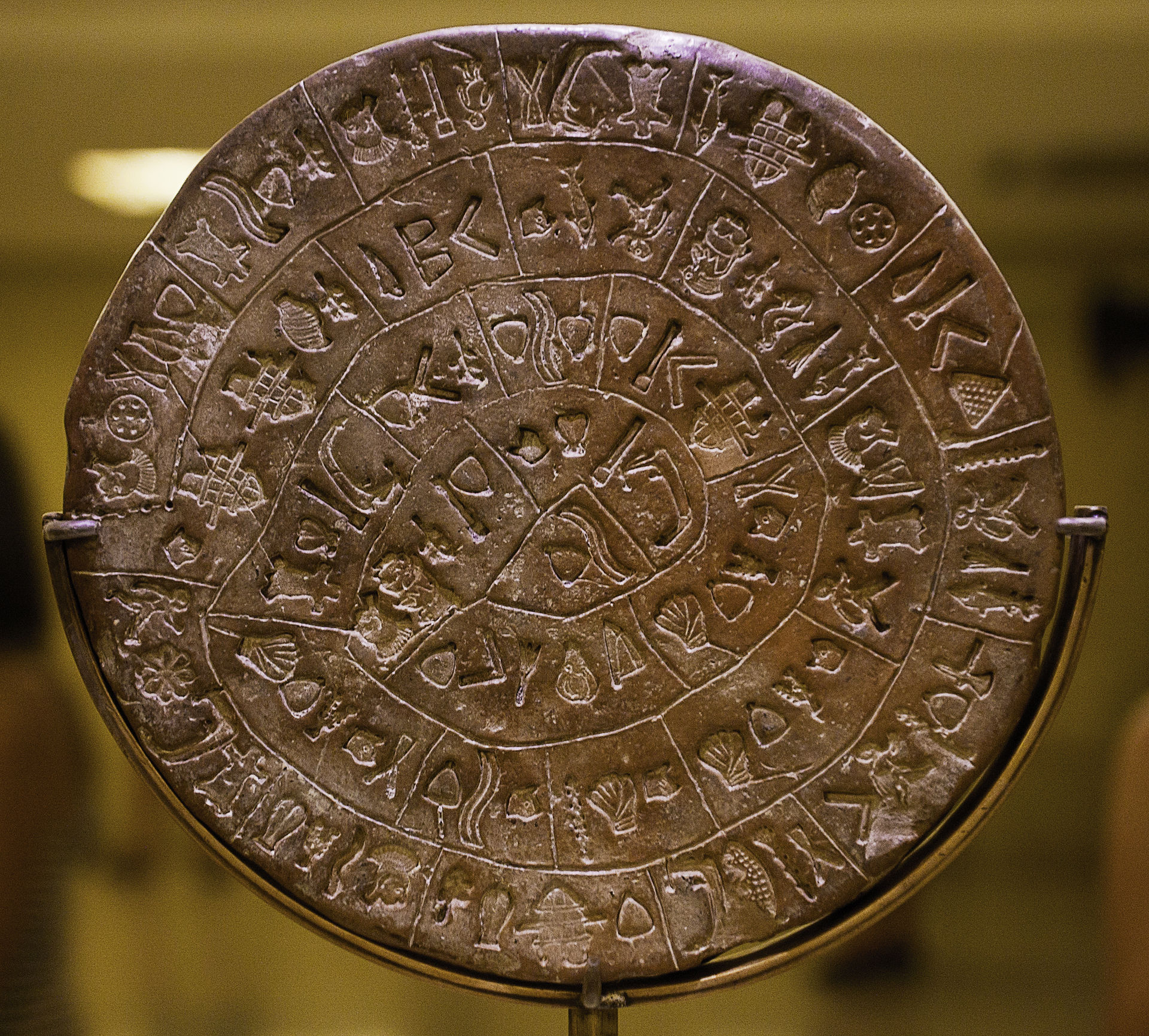 phaistos_disk_b.jpg phaistos_disk_b.jpg