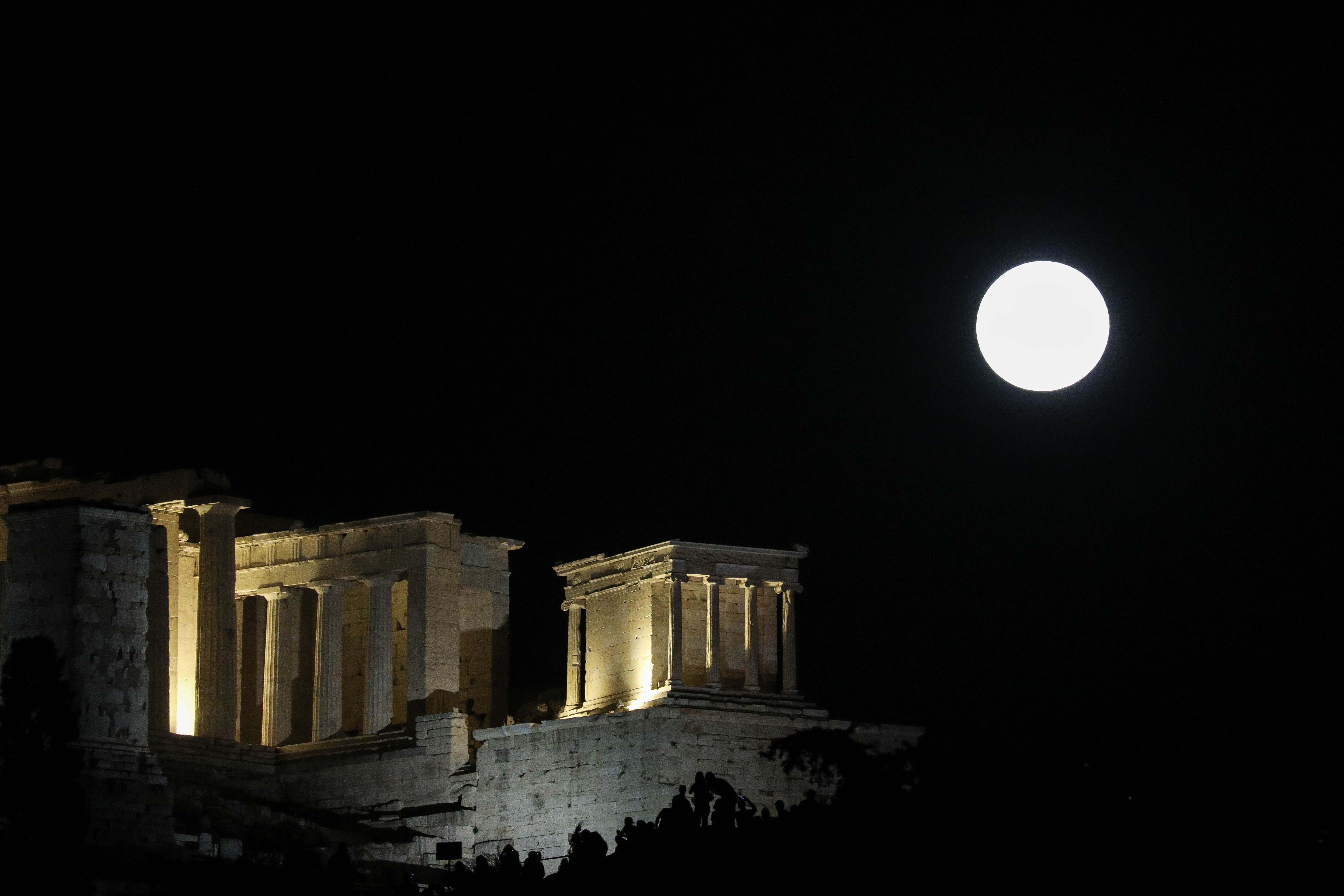moon4.jpg moon4.jpg