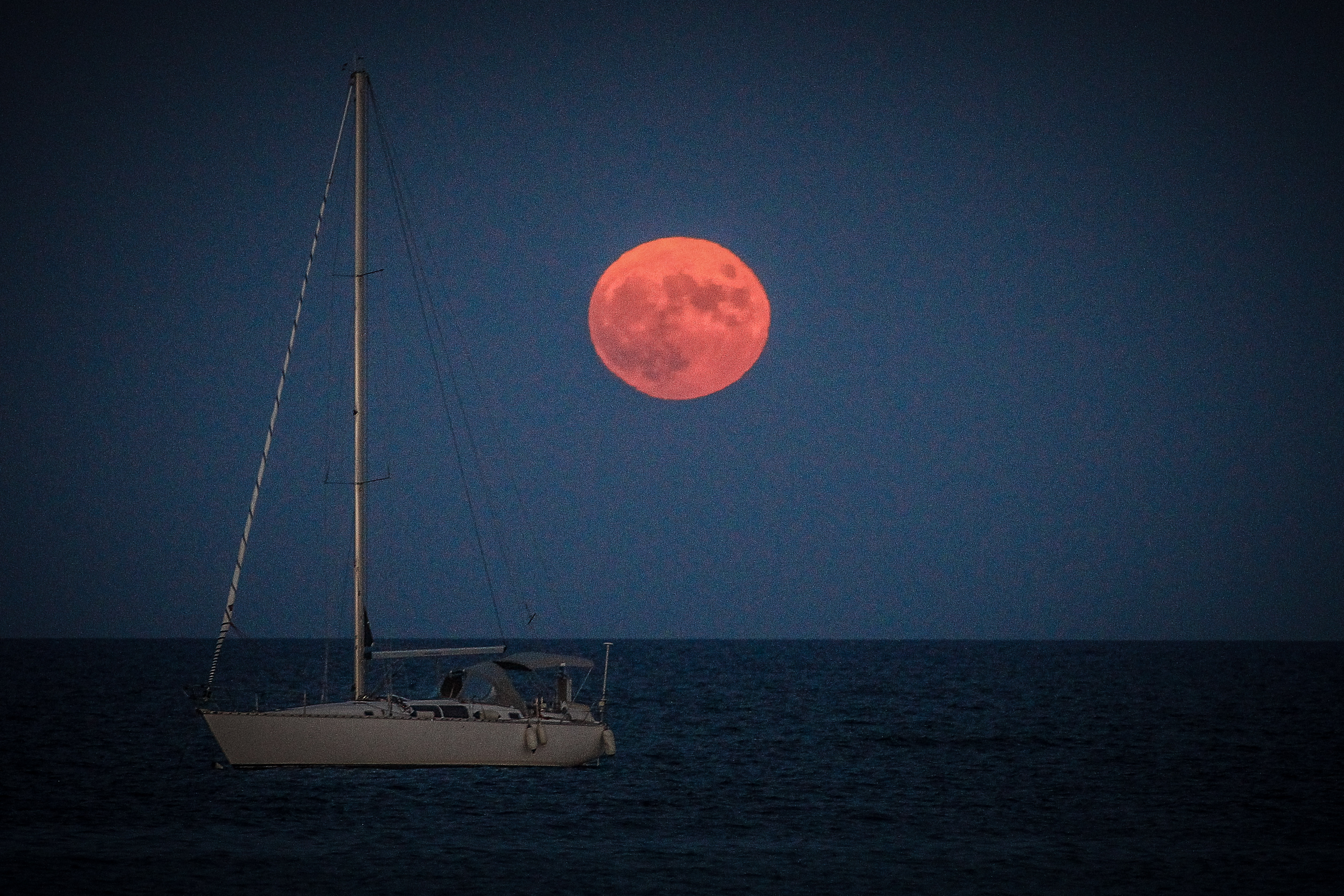 moon6.jpg moon6.jpg