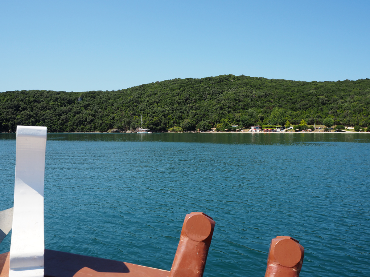 p7210442_kroyaziera_sta_irema_nera_toy_ambrakikoy_kolpoy.jpg
