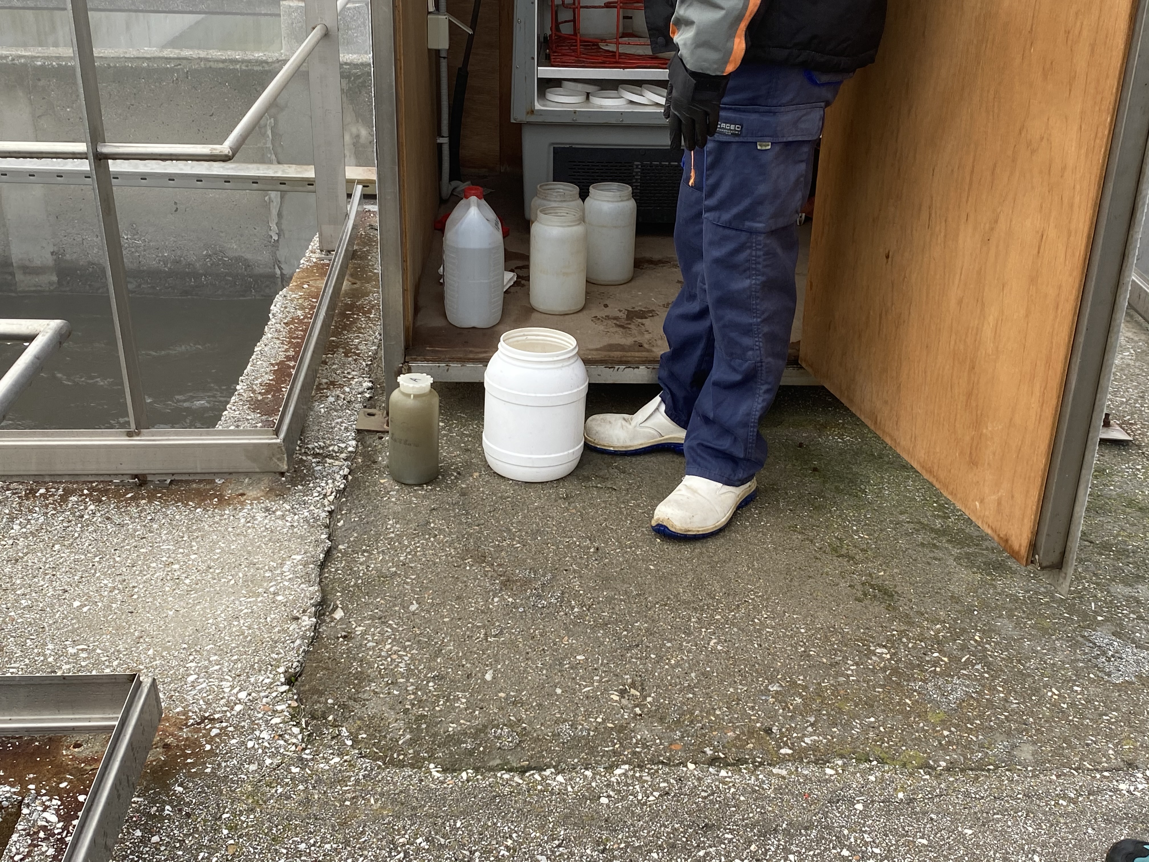 img-9897_1.jpg img-9897_1.jpg