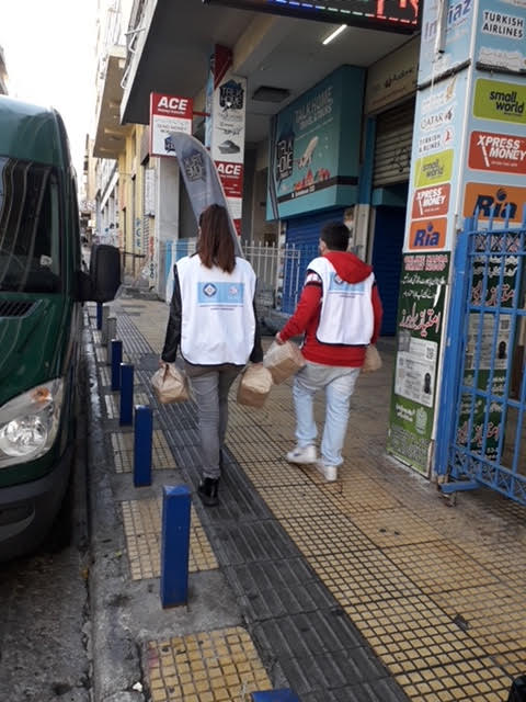 photo2.jpg Διανομή φαγητού από τον δήμο Αθηναίων