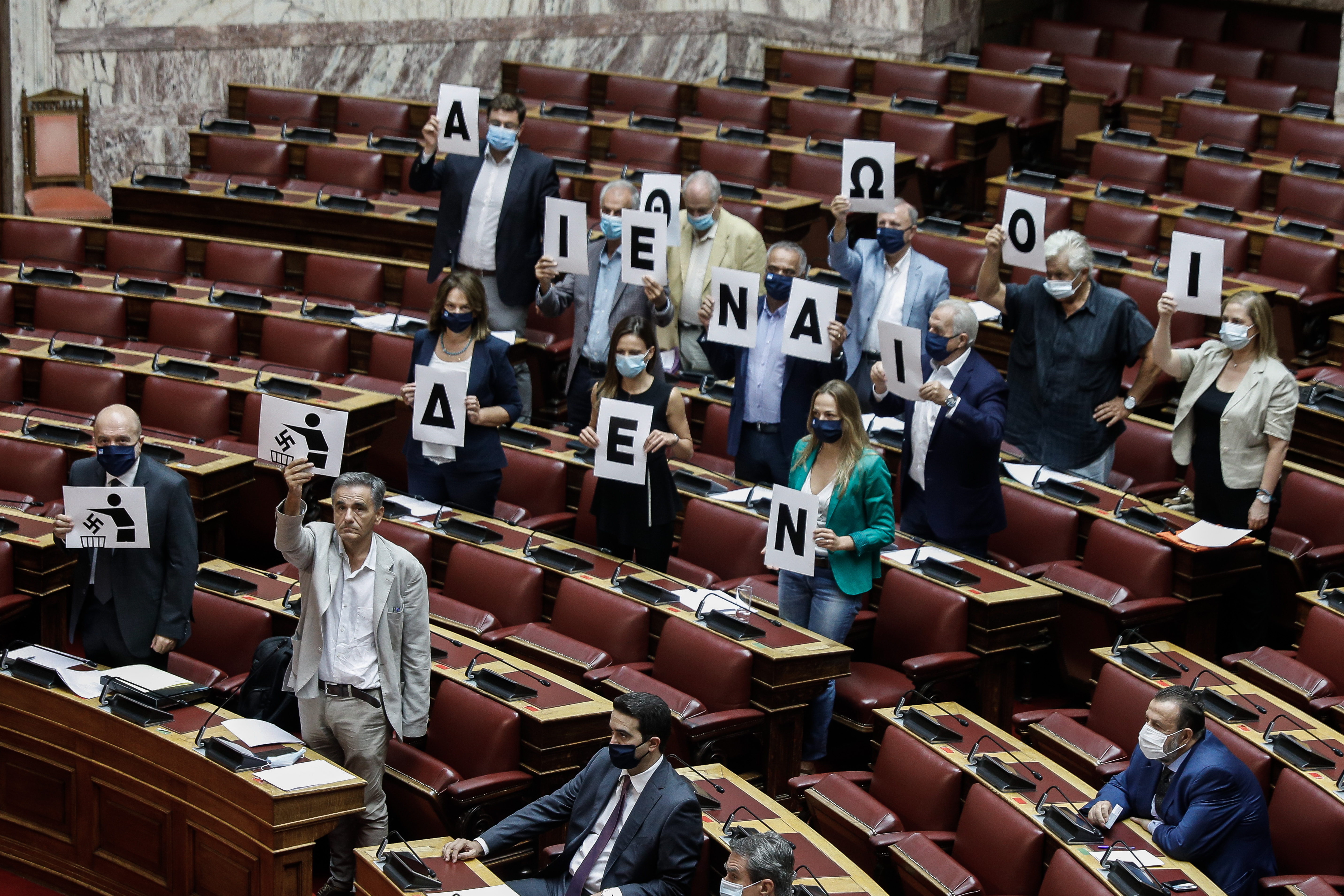 xa_4.jpg xa_4.jpg