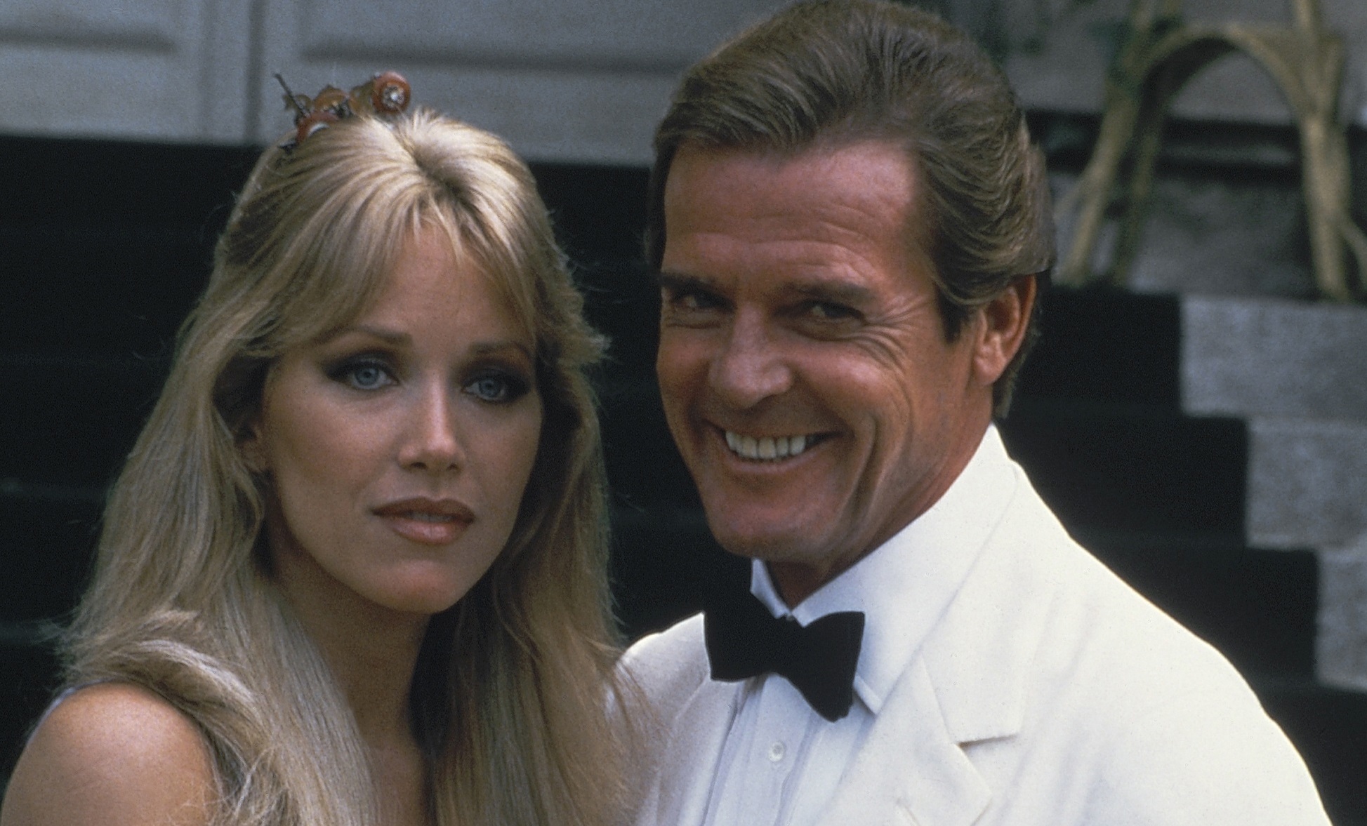 mesh.jpg Tanya Roberts