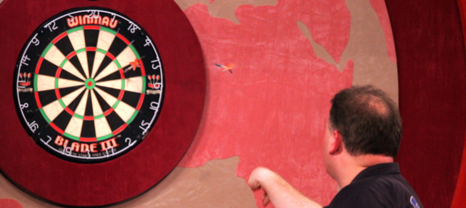 darts.jpg darts