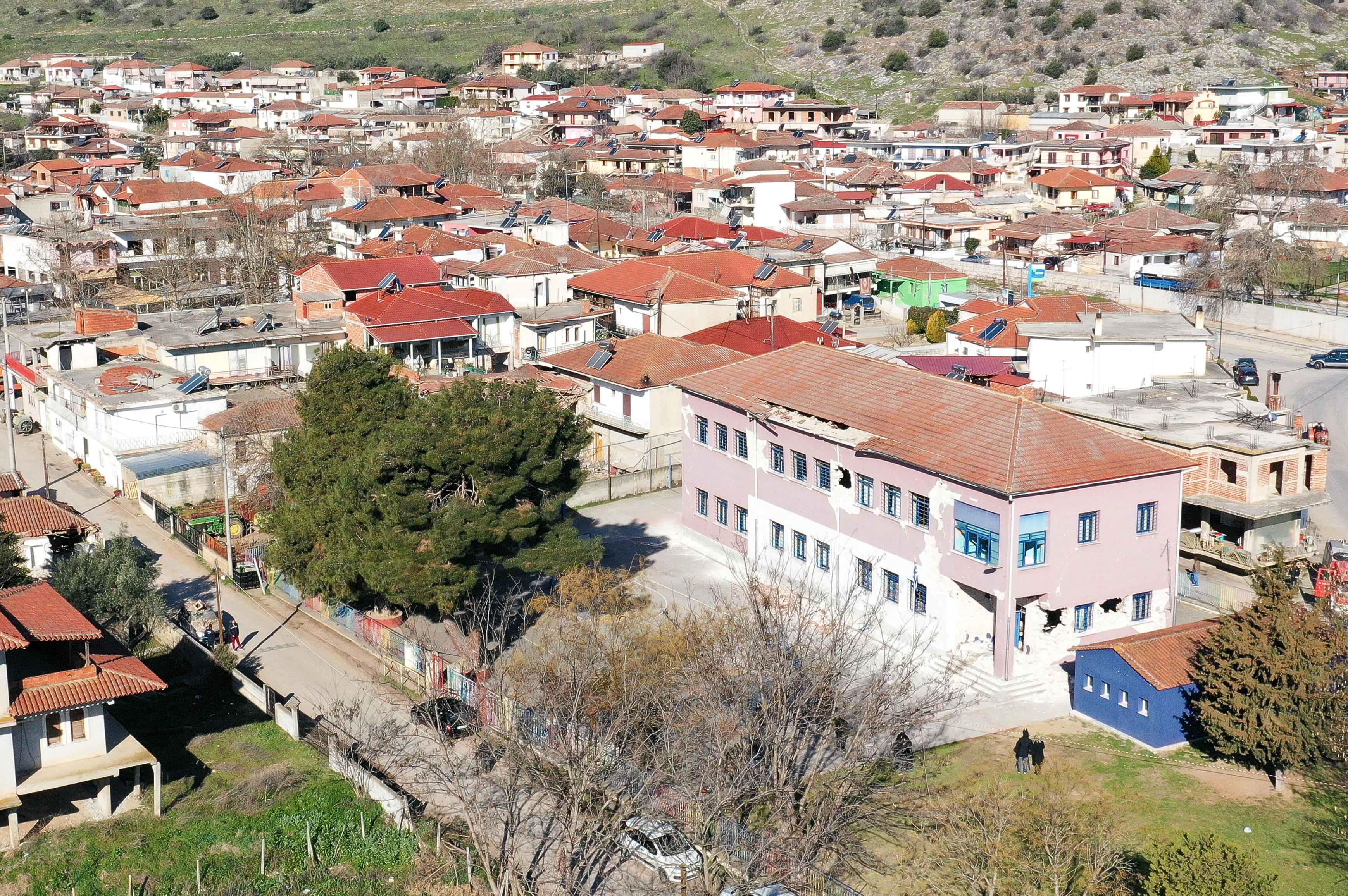 3109190.jpg Καρέ-καρέ ο διευθυντής του Δημοτικού σχολείου Γρηγόρης Λέτσιος περιγράφει πως σώθηκαν οι 63 μαθητές αλλά και την επόμενη μέρα στο Δαμάσι Τυρνάβου