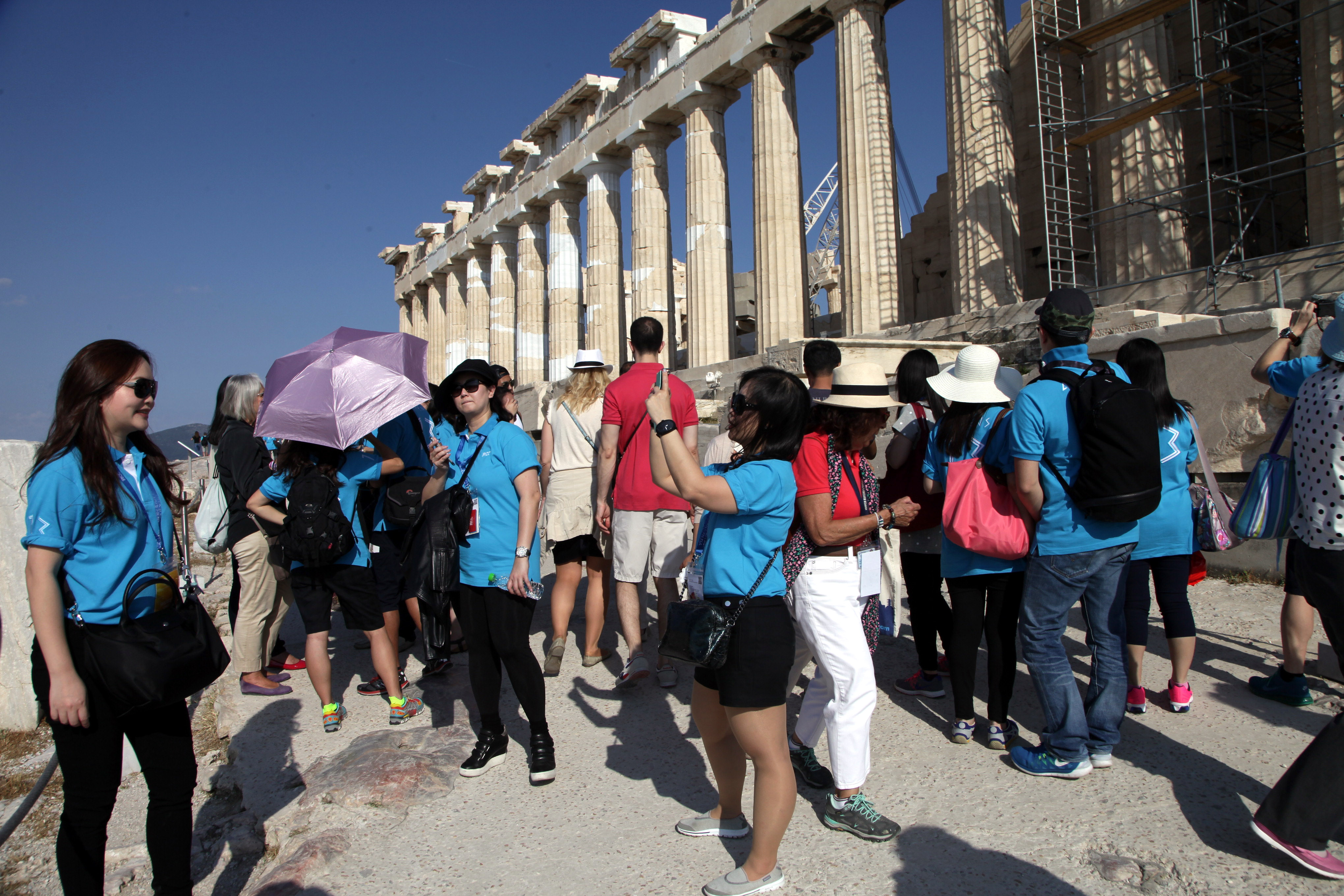 2304278.jpg Κινέζοι τουρίστες στην Αθήνα