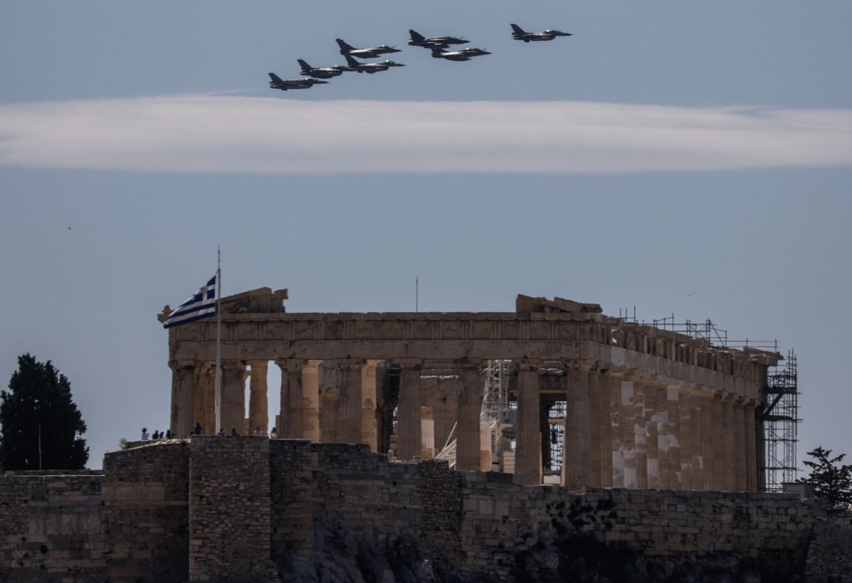 akropoli.jpg Ακρόπολη, Ηνίοχος