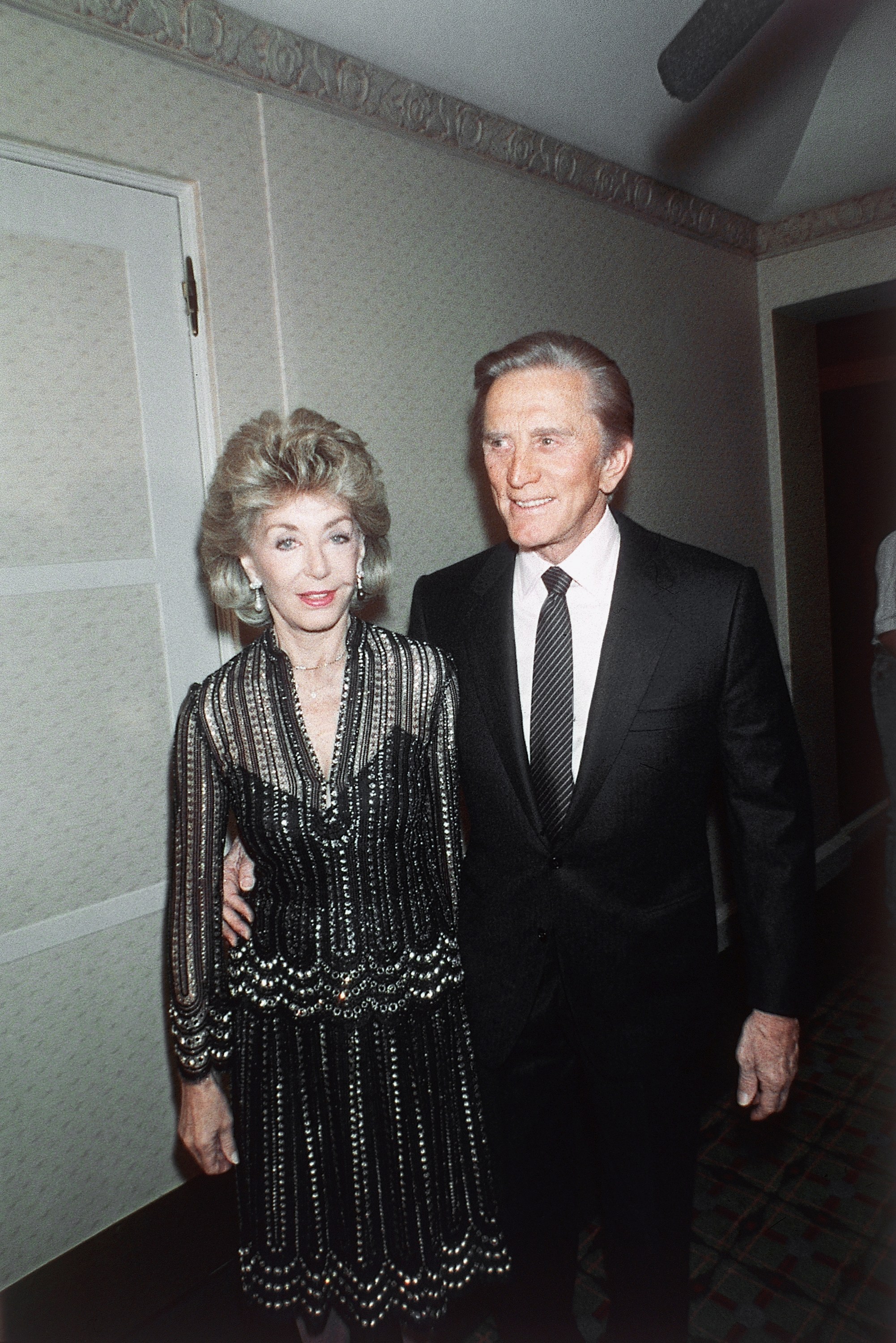 kirk_douglas_anne_douglas.jpg kirk_douglas_anne_douglas