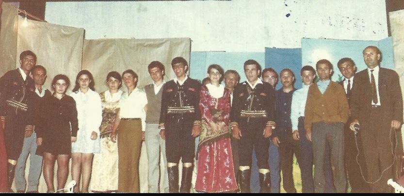 skini-apo-theatriki-parastasi.jpg skini-apo-theatriki-parastasi.jpg