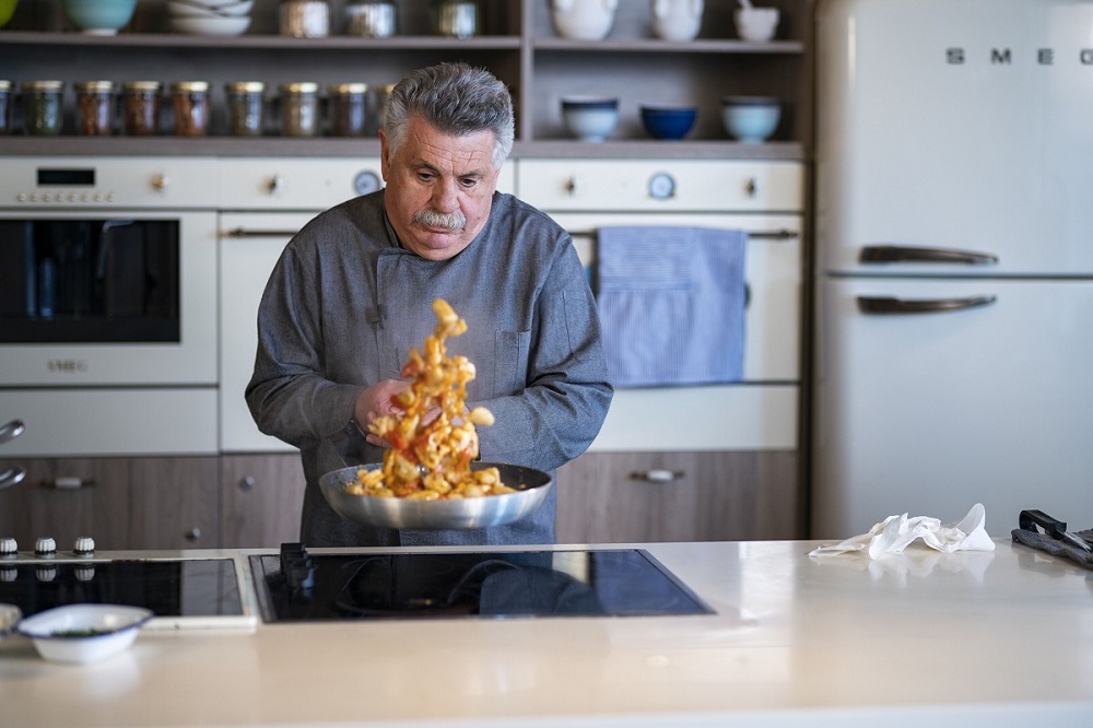 morias_21_eikona_4_o_chef_leyteris_lazaroy.jpg morias_21_eikona_4_o_chef_leyteris_lazaroy.jpg