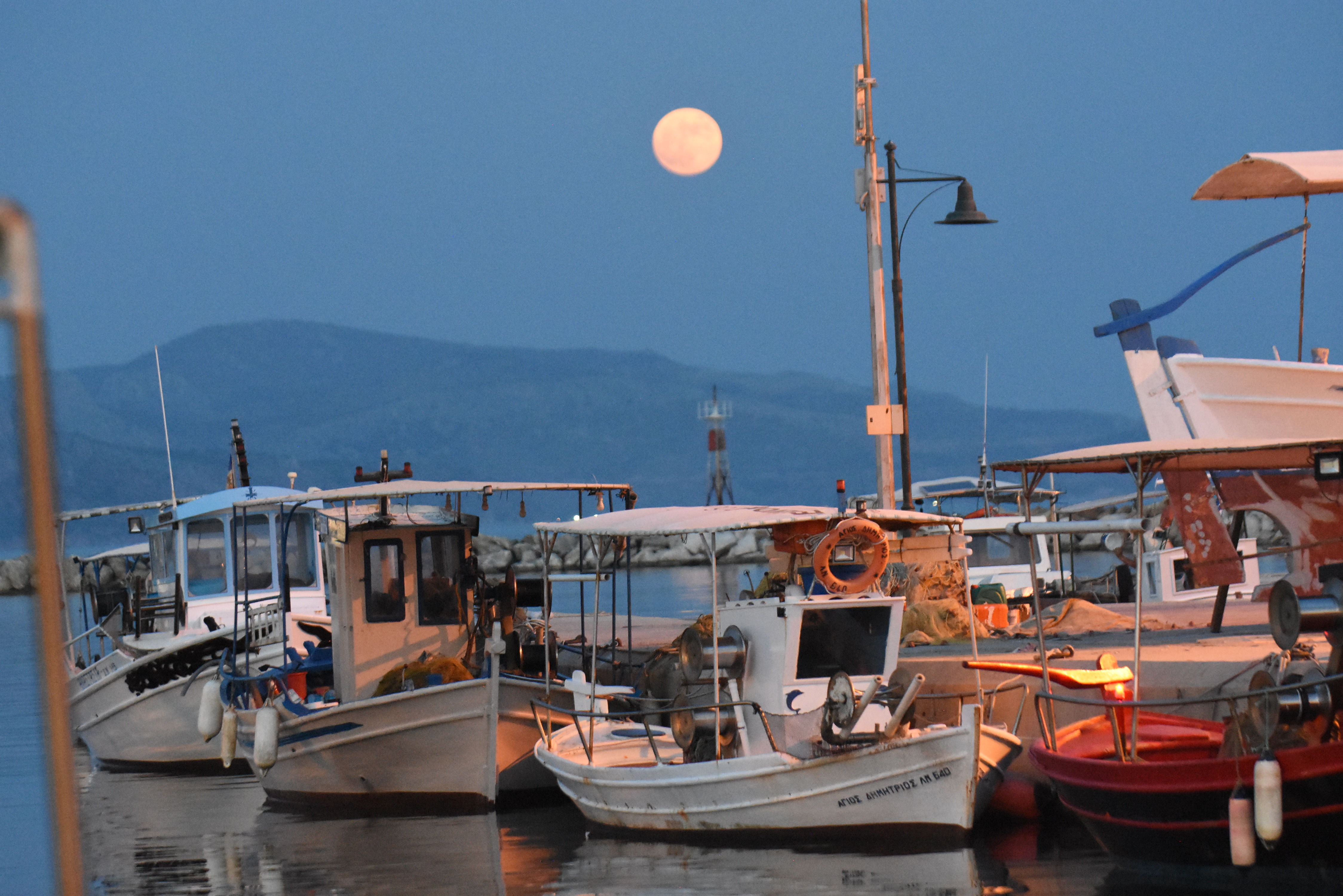 5330285.jpg Φεγγάρι της φράουλας