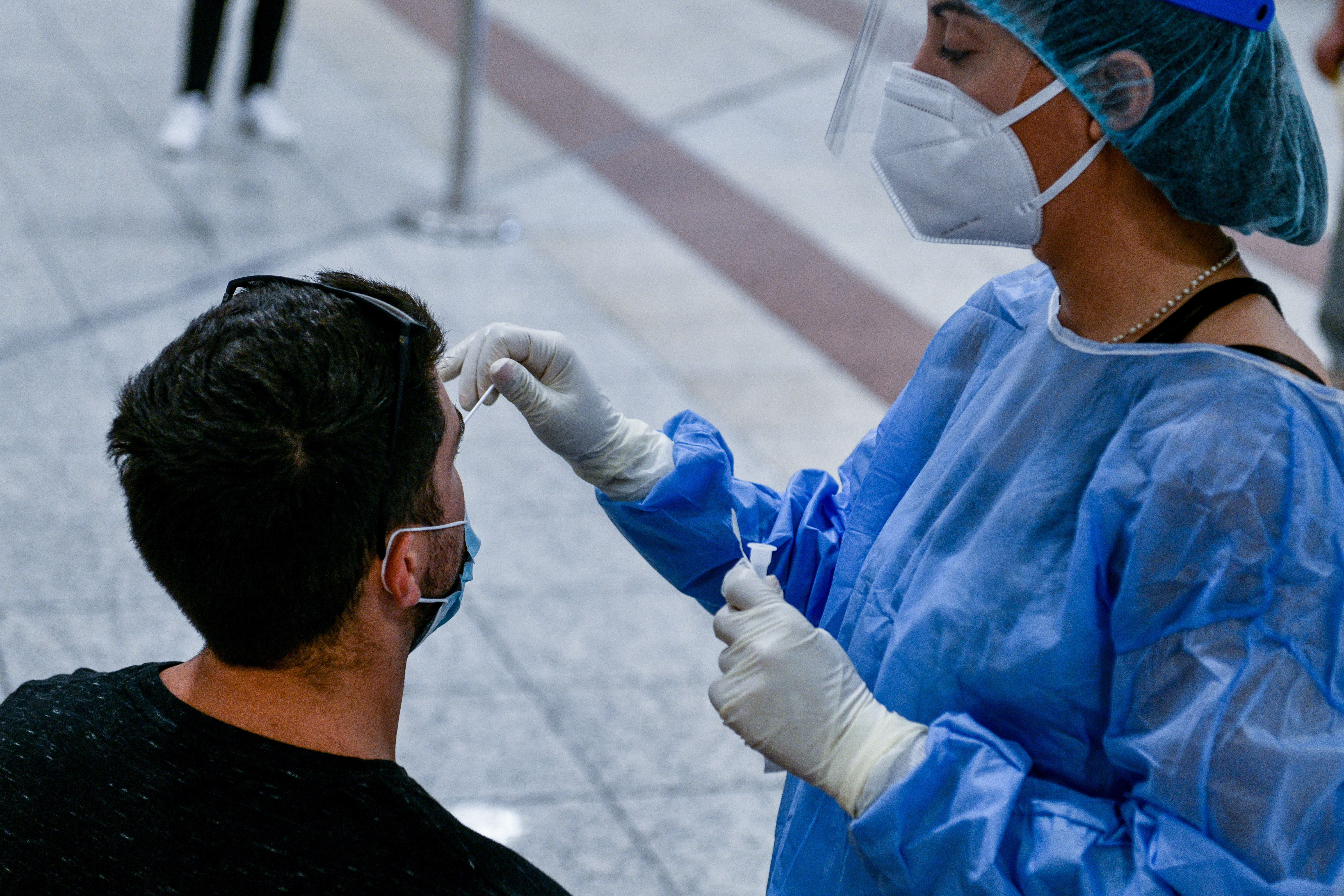 5336871.jpg ουρές για rapid test στο σύνταγμα