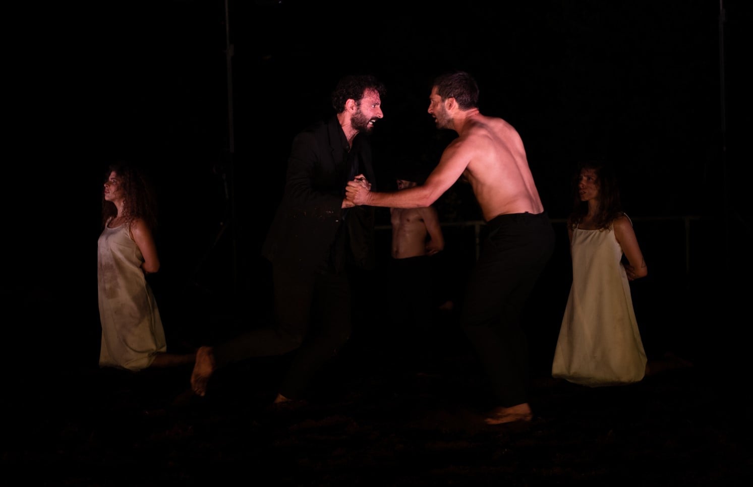 antigone_simeiomiden_photo_anastasakhs_8.jpg antigone_simeiomiden_photo_anastasakhs_8.jpg