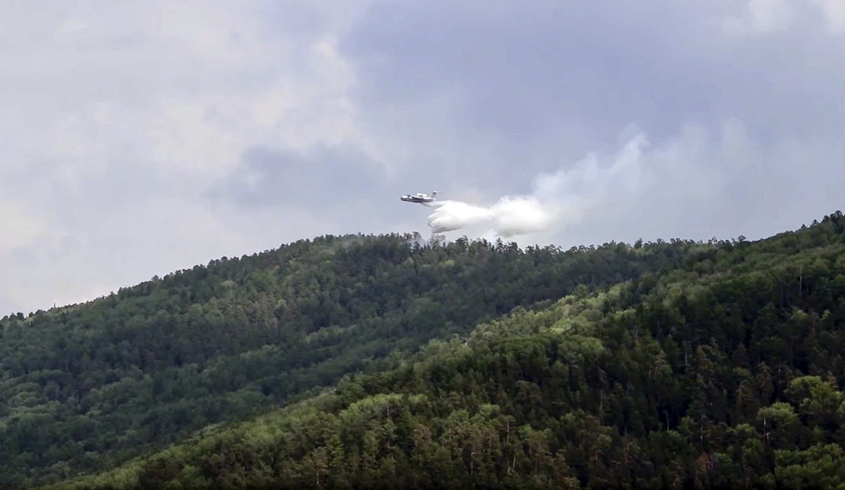 ap20245442132894.jpg Beriev 200