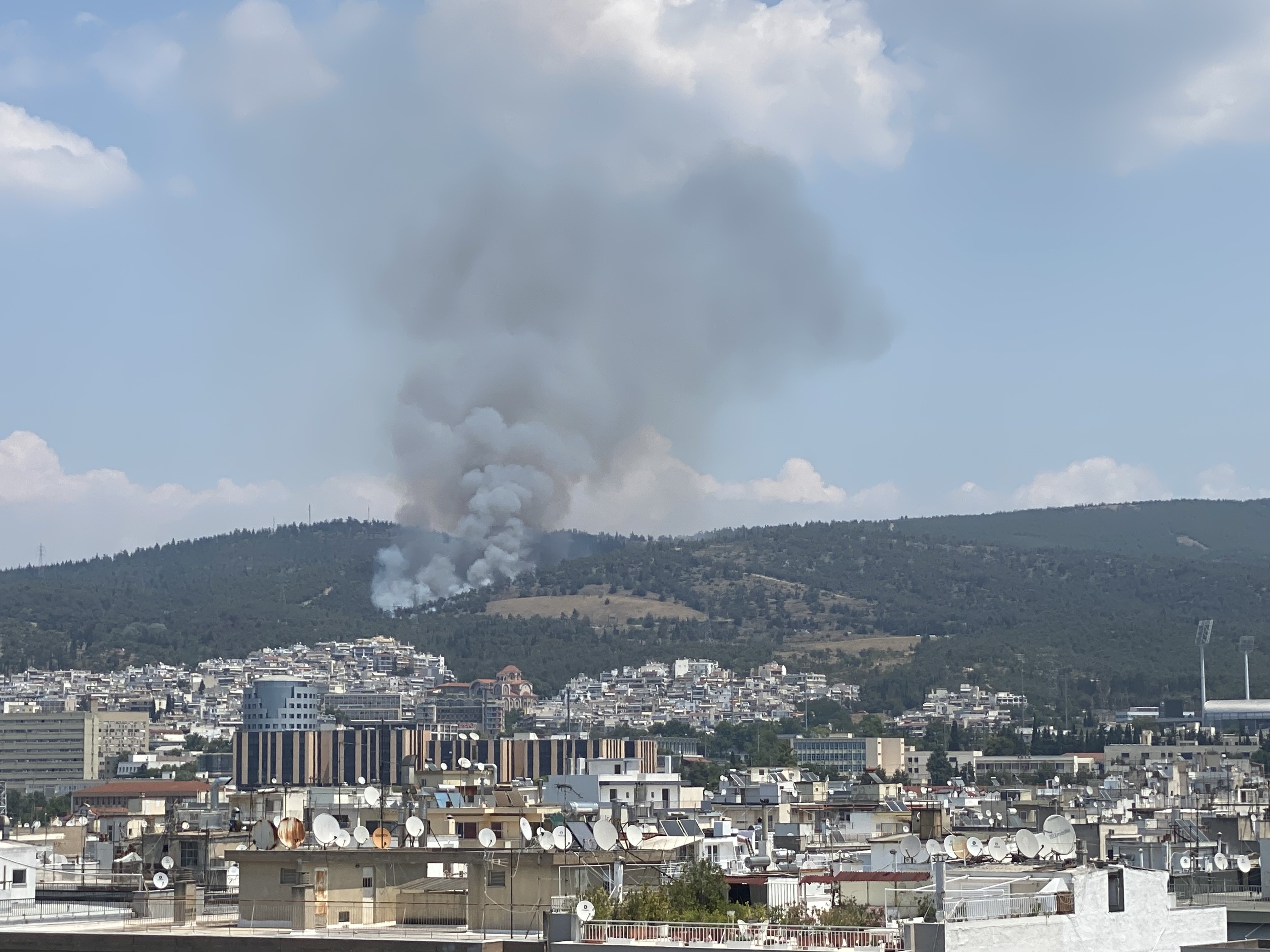 img-0816.jpg φωτιά στο Σέιχ Σου