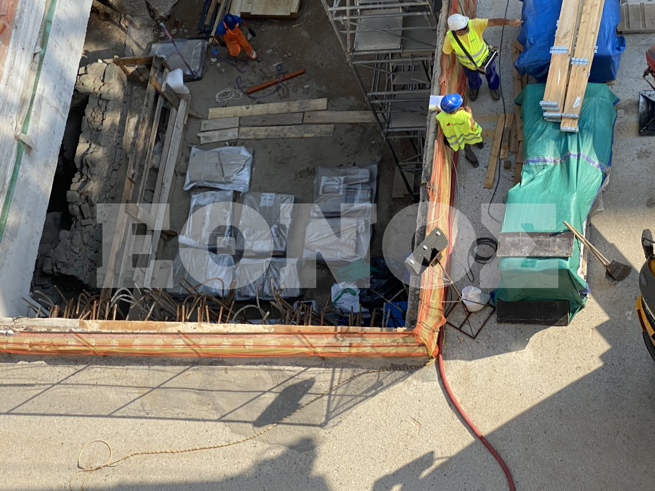 thumbnail_image_50415105.jpg Θεσσαλονίκη: Καρέ-καρέ η απόσπαση των αρχαίων του Μετρό στο Σταθμό Βενιζέλου