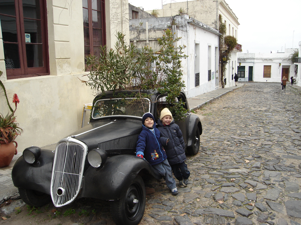 1_colonia.01.jpg 1_colonia.01.jpg