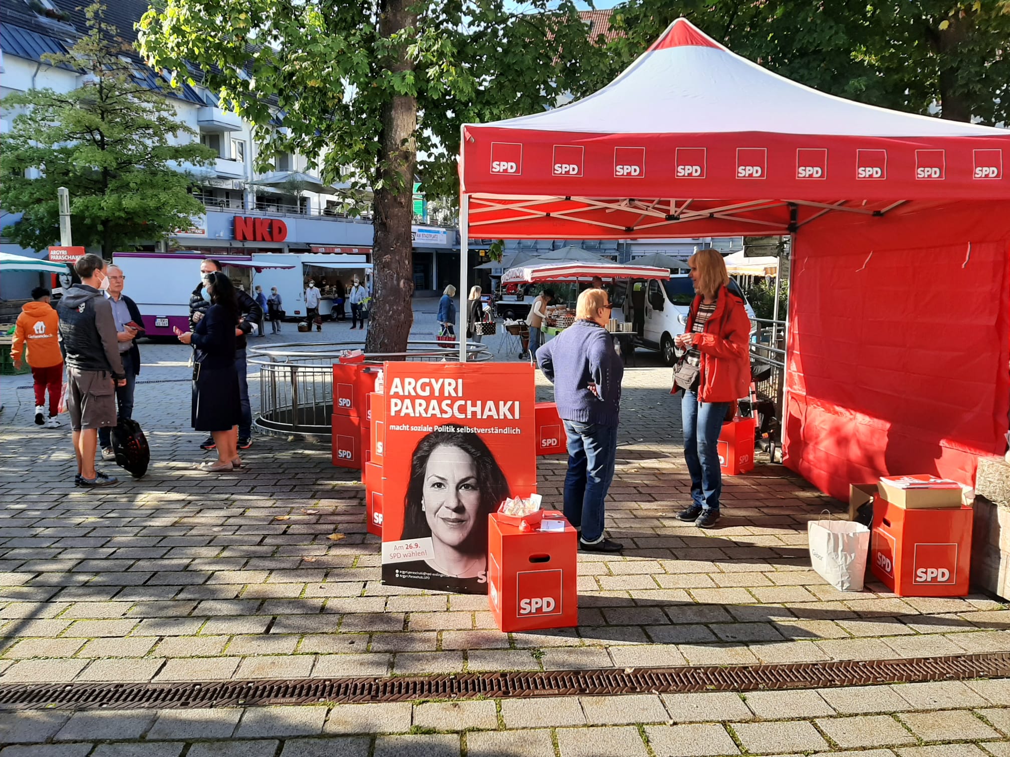 242170586_4243944792321899_3338059115970985183_n.jpeg Η Αργυρή Παρασχάκη κατά τη διάρκεια της προεκλογικής εκστρατείας