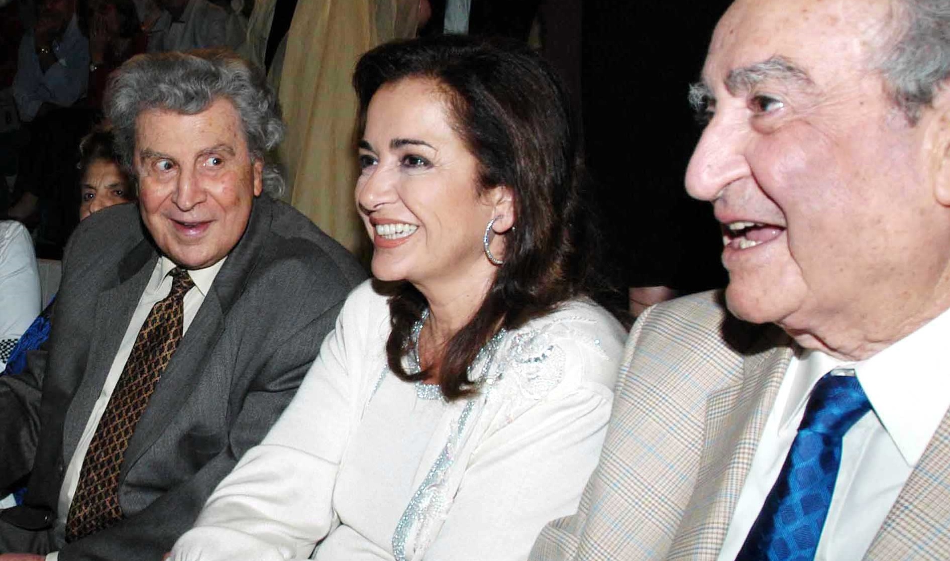 mikis-mitsotakis.jpg Μίκης-Ντόρα-Μητσοτάκης