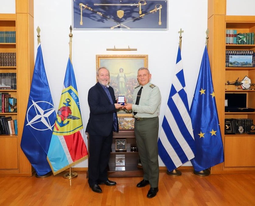 baltinos-floros.jpg Γρηγόρης Βαλτινός - Αρχηγός ΓΕΕΘΑ Κωνσταντίνος Φλώρος