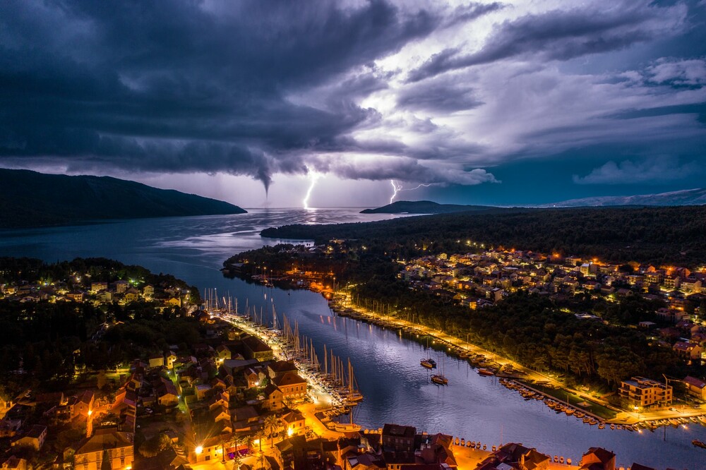 drone-awards5.jpg drone-awards5.jpg