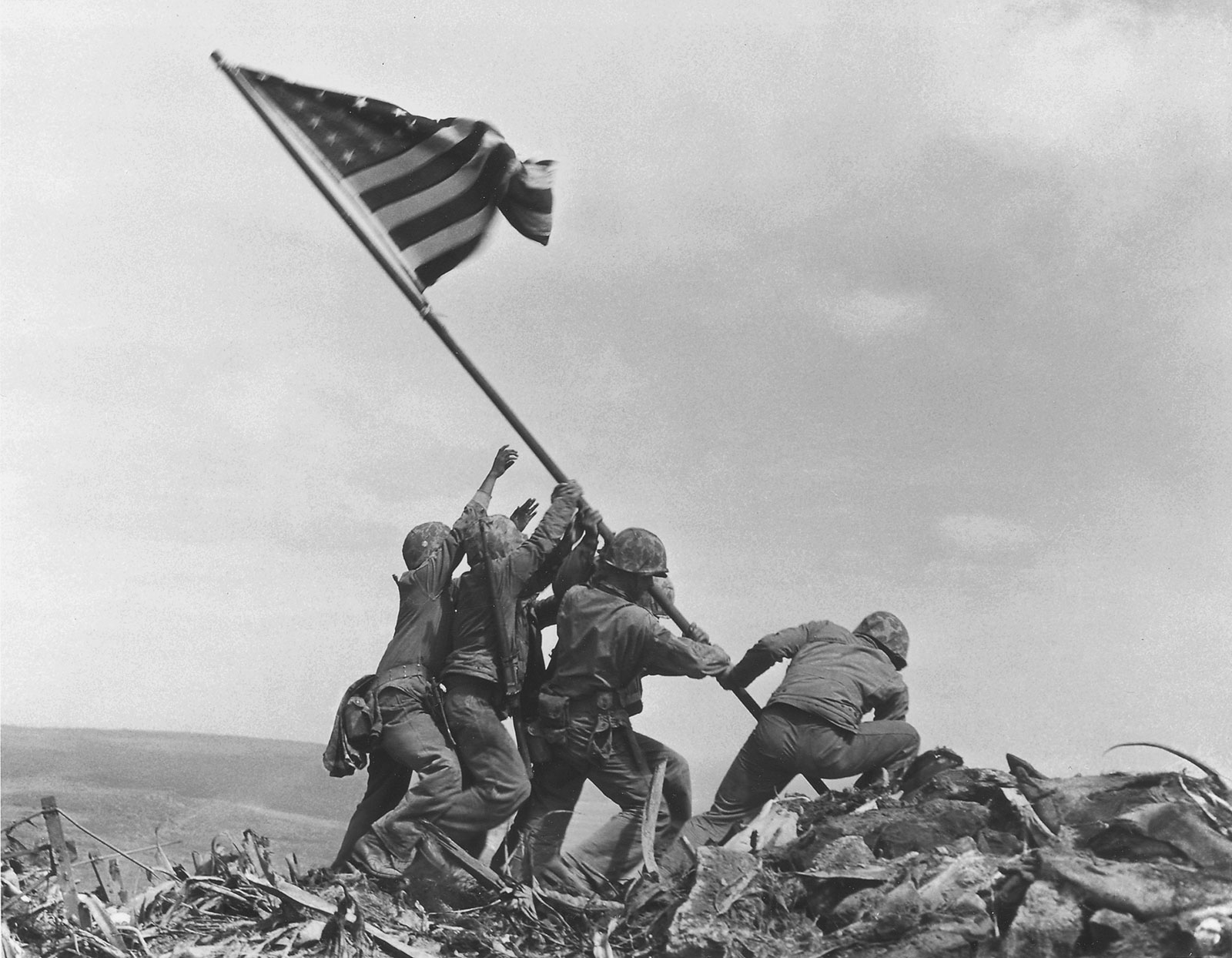 us-marines-flag-mount-suribachi-iwo-jima-february-1945.jpg us-marines-flag-mount-suribachi-iwo-jima-february-1945.jpg