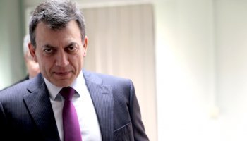 Βρούτσης