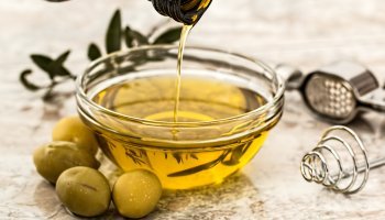 Στα αζήτητα το κρητικό ελαιόλαδο