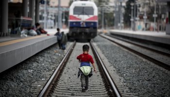 πρόσφυγες, Σταθμός Λαρίσης