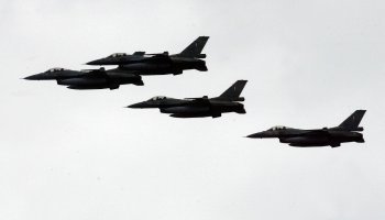 F-16