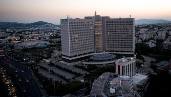 OTΕ COSMOTE