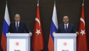 Μεβλούτ Τσαβούσογλου, Σεργκέι Λαβρόφ