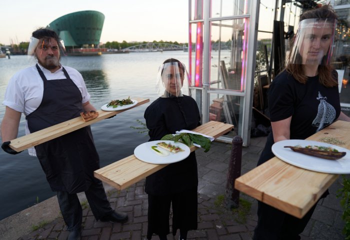 mediamatic_eten_serre_se_pare_e_18-.jpg mediamatic_eten_serre_se_pare_e_18-.jpg