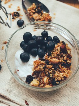 granola1.jpg granola1.jpg